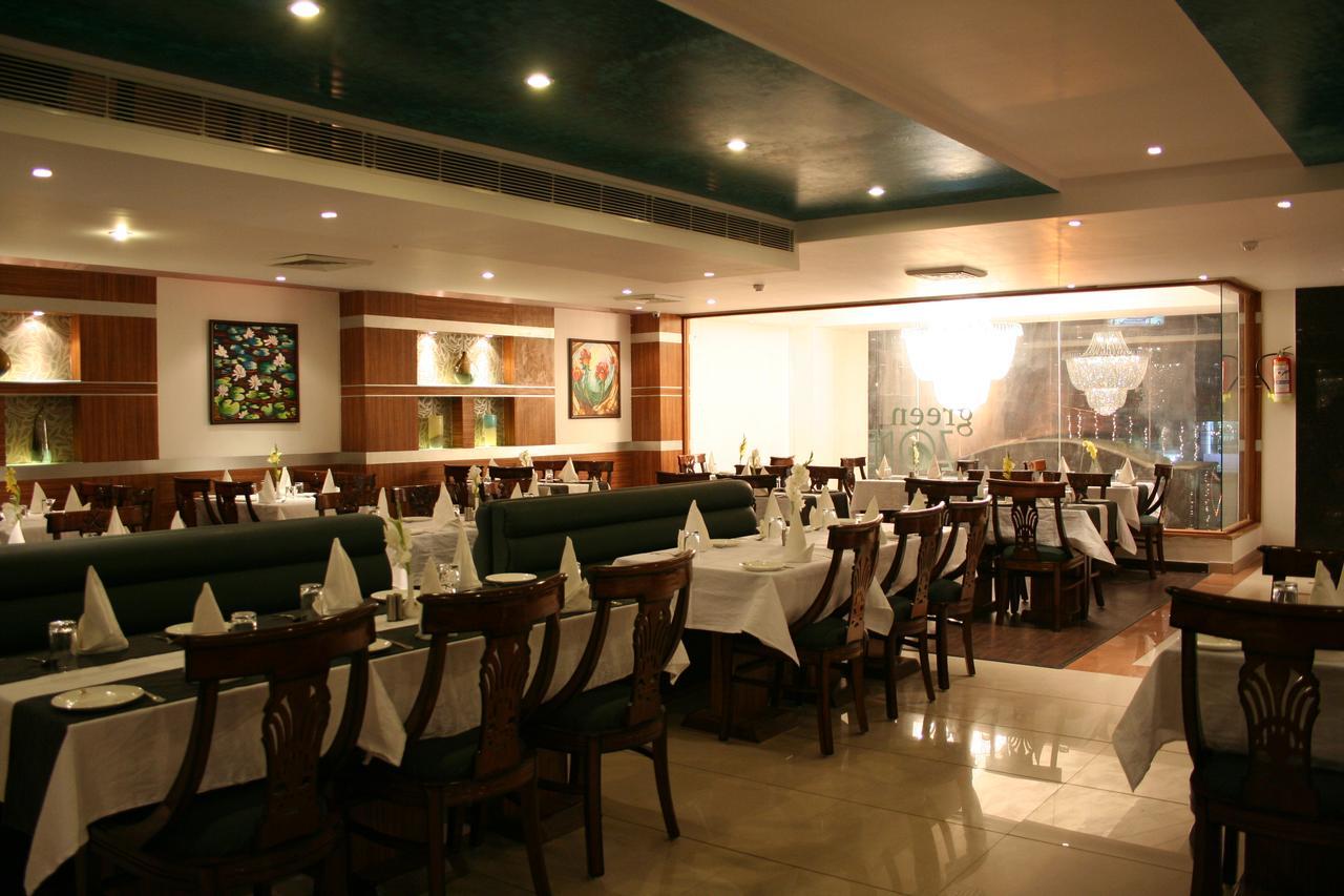 Elm Tree Amritsar Hotel Exterior photo